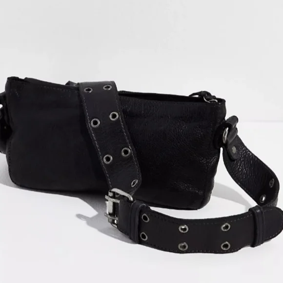 Free People Black Leather Crossbody Bag. Pouch. Fanny Bag.Size 11"×5". - Picture 4 of 11